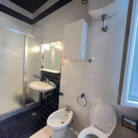 Casa Ellebi Fronte Con Posto Auto Gratuito Lägenhet *