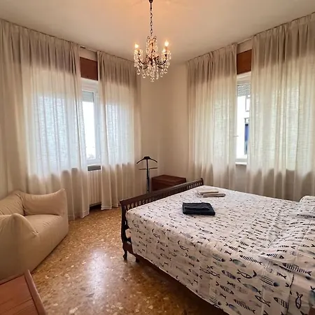 Apartment Casa Ellebi Fronte Con Posto Auto Gratuito Pesaro