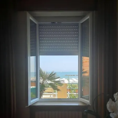 Casa Ellebi Fronte Con Posto Auto Gratuito